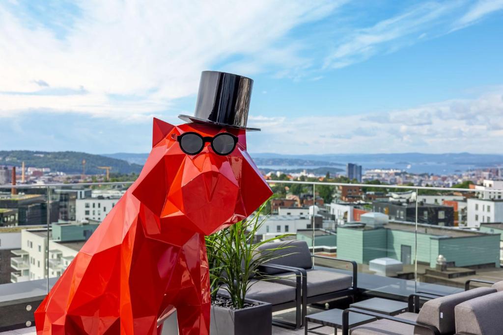 Nespecifikovaný výhled na hory nebo výhled na hory při pohledu z hotelu