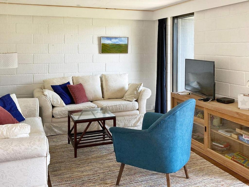 TV a/nebo společenská místnost v ubytování Holiday home Nakskov XIV