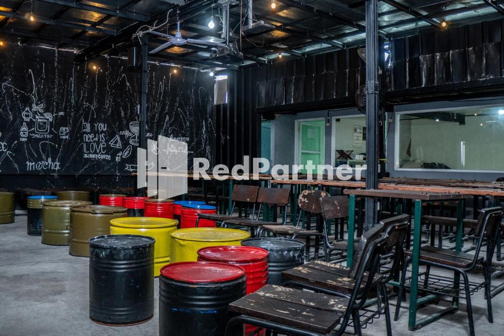 Kép Jabrix Hotel Mitra RedDoorz szállásáról Bandungban a galériában