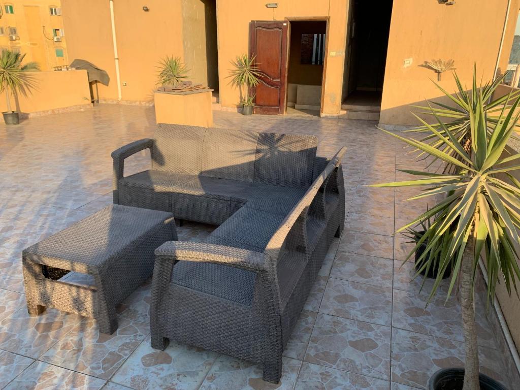 Posezení v ubytování Modern downtown Sheikh Zayed Condo