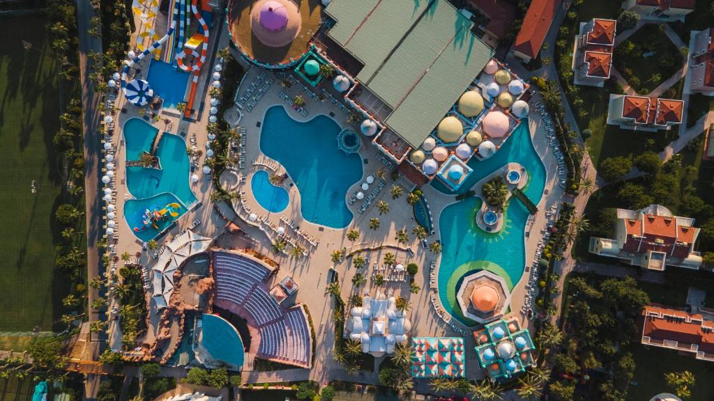 Bazén v ubytování Sentido Kamelya Fulya Hotel & Aqua - Ultra All Inclusive nebo v jeho okolí