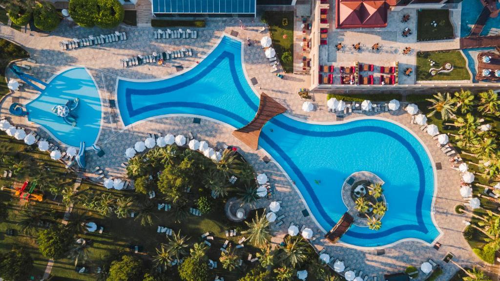 Bazén v ubytování Sentido Kamelya Fulya Hotel & Aqua - Ultra All Inclusive nebo v jeho okolí