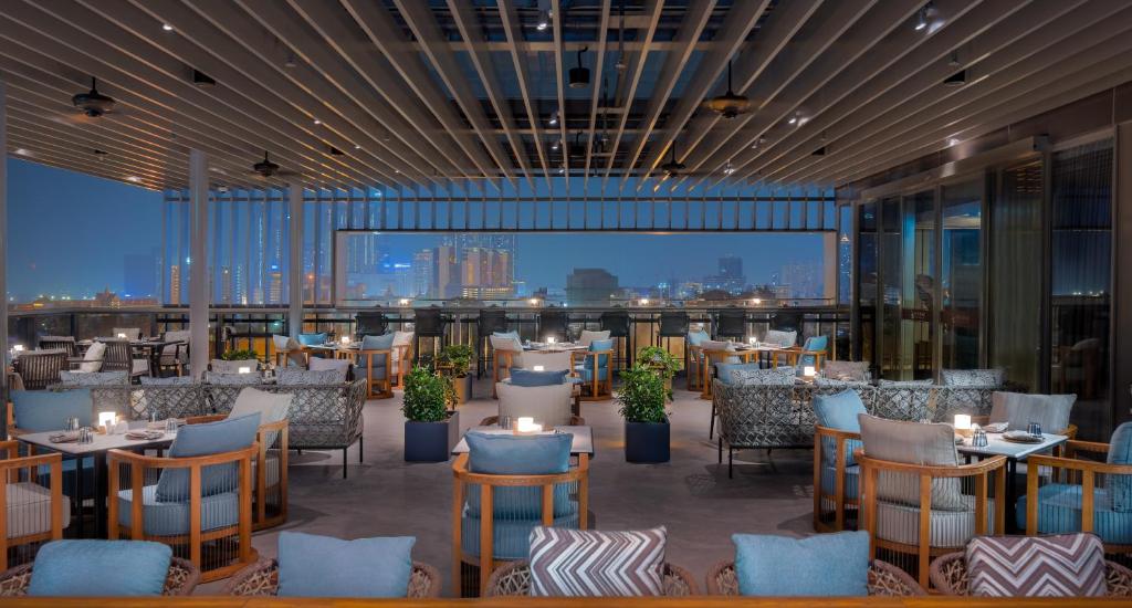 Restaurace v ubytování Hyatt Regency Phnom Penh