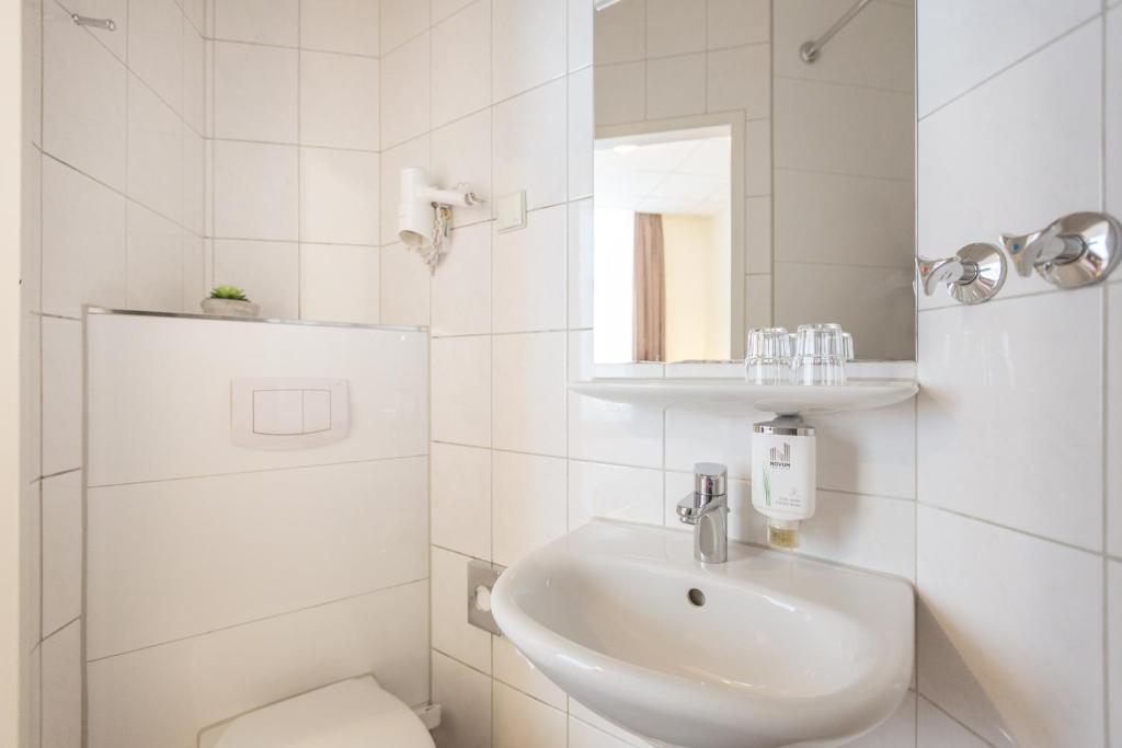 Hotel Hamburg Stadtzentrum - Resim 8