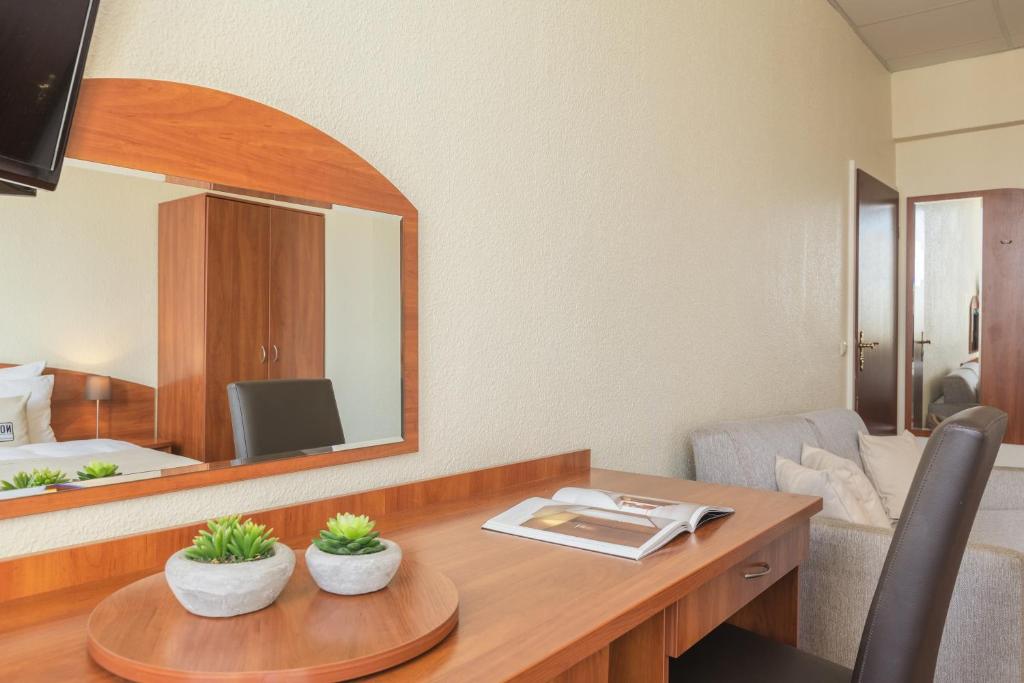 Hotel Hamburg Stadtzentrum - Resim 40