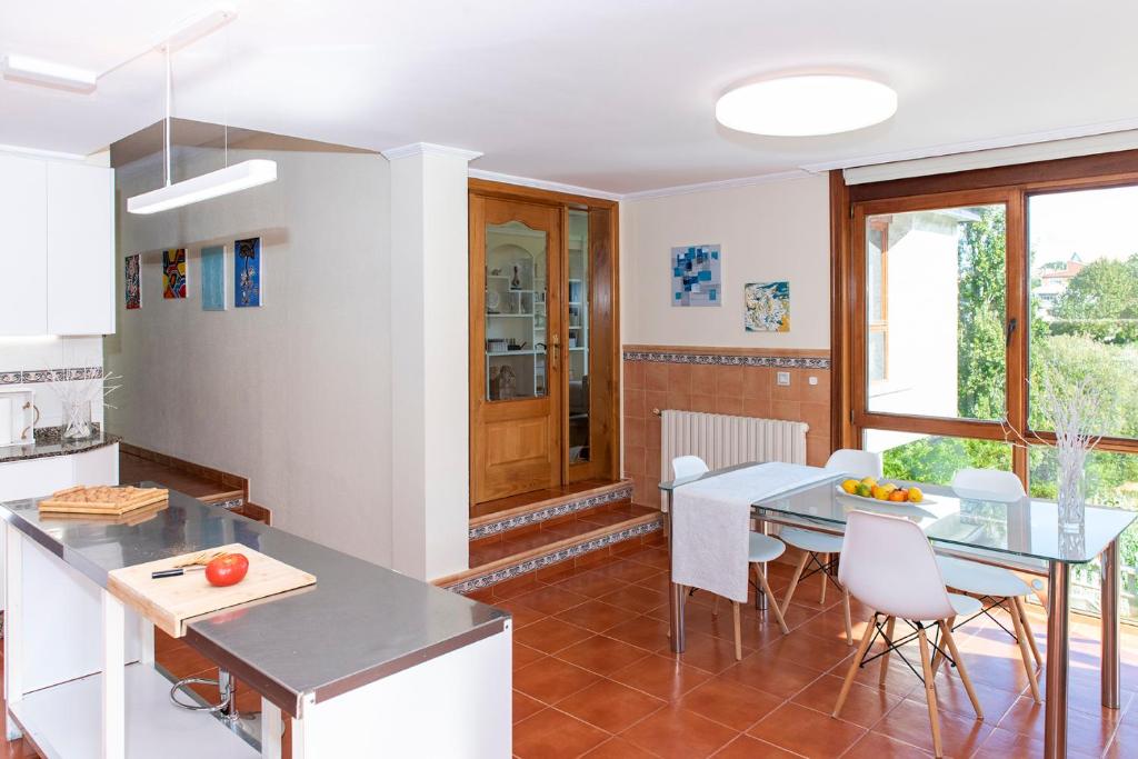 Fotografie z fotogalerie ubytování Villa El Castañal con Piscina Privada v destinaci Vigo