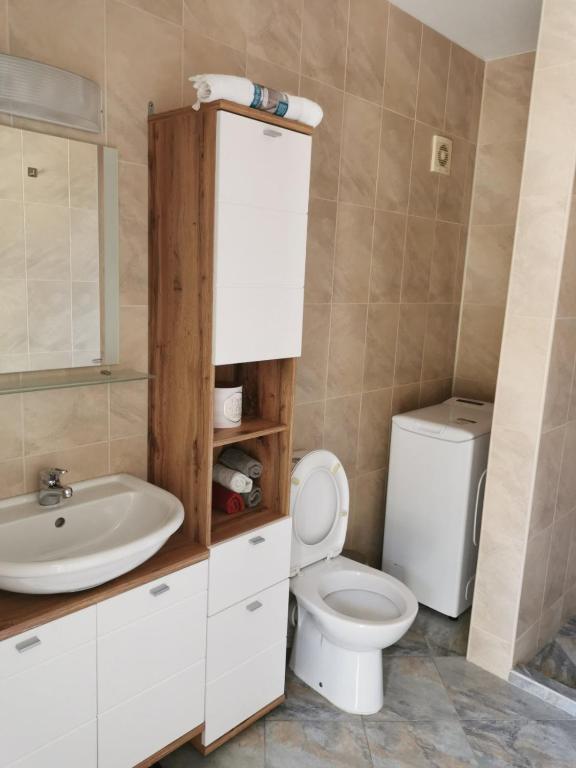 A bathroom at RICHTIGER ORT FÜR EINEN TRAUMURLAUB!