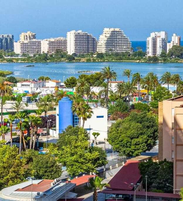 Nespecifikovaný výhled na destinaci Calpe nebo výhled na město při pohledu z apartmánu