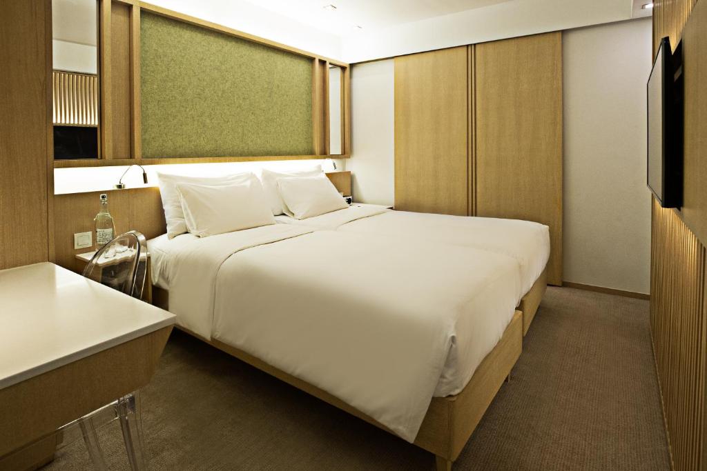 Eaton HK - Cabina Letto Matrimoniale