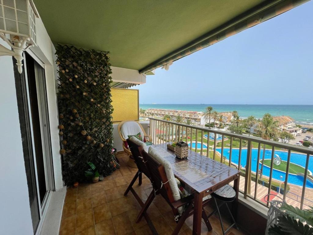 Bonito Apartamento en primera línea de playa en VALENCIA- El ...