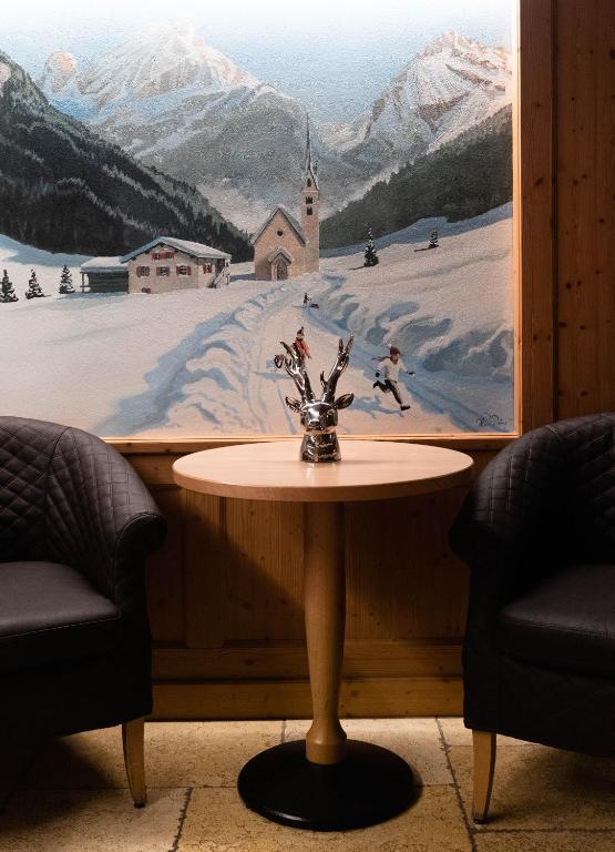 Nespecifikovaný výhled na hory nebo výhled na hory při pohledu z hotelu