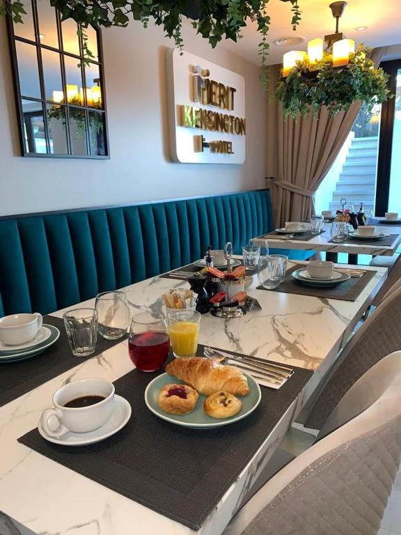 Merit Kensington Hotel photo