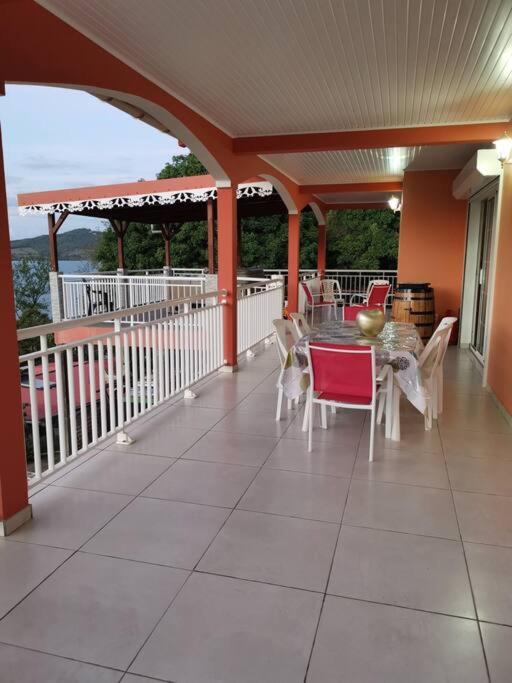 Balkón nebo terasa v ubytování Magnifique Villa avec Jacuzzi (spa)