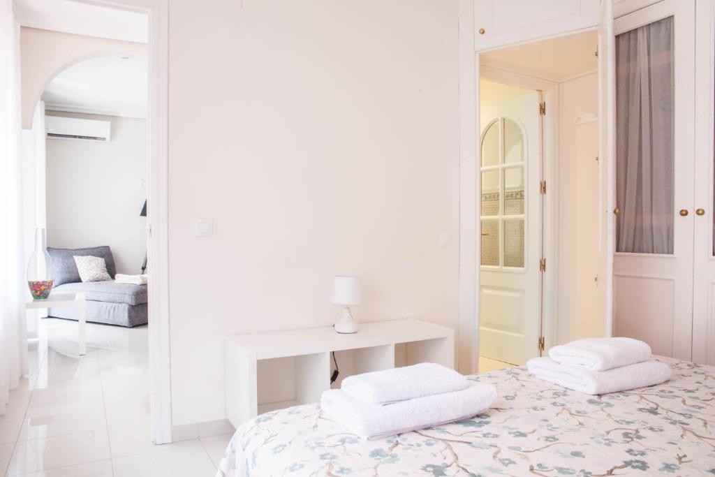 Entre el Centro y la Mezquita Totalmente climatizado Parking Gratuito - 11