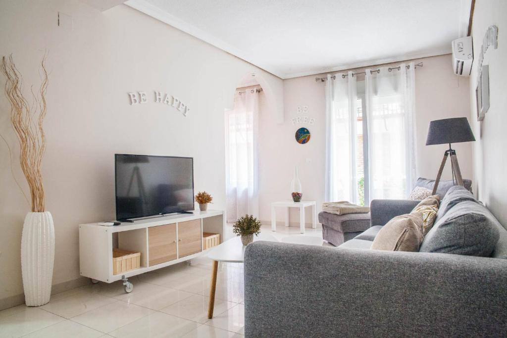 Entre el Centro y la Mezquita Totalmente climatizado Parking Gratuito - 4