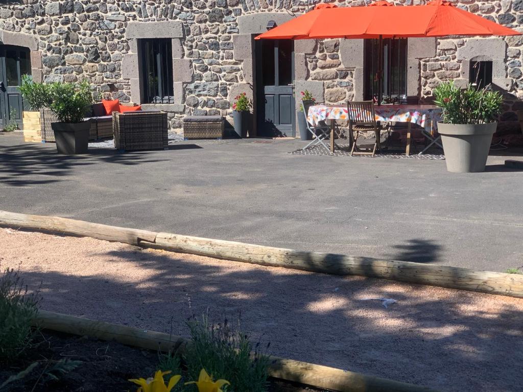 Zdjęcie z galerii obiektu Gîte de la Couze pavin w mieście Besse-et-Saint-Anastaise