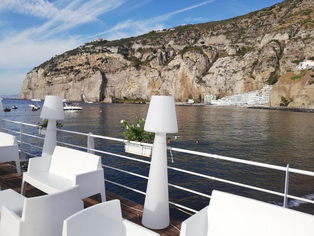 Kép Gi HOME Apartment vicino alla stazione e al Mare szállásáról Metában a galériában