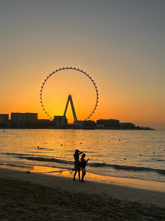 خوابگاه قمری - JBR