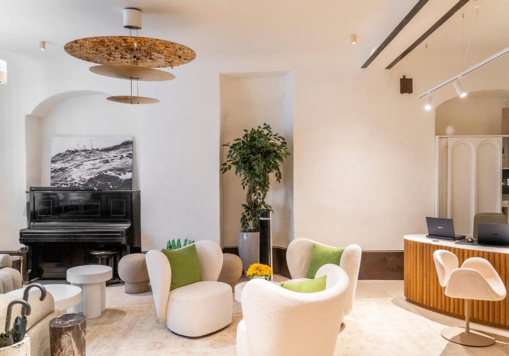 Posezení v ubytování Dome Hotel
