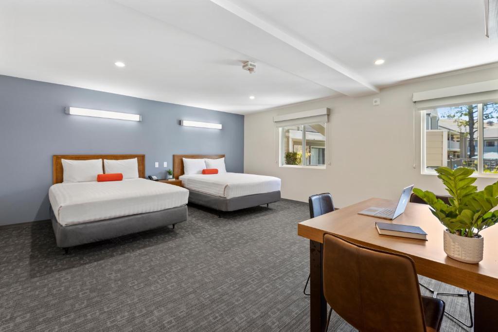 Good Nite Inn Calabasas - Chambre Double Avec Vue Sur Le Jardin