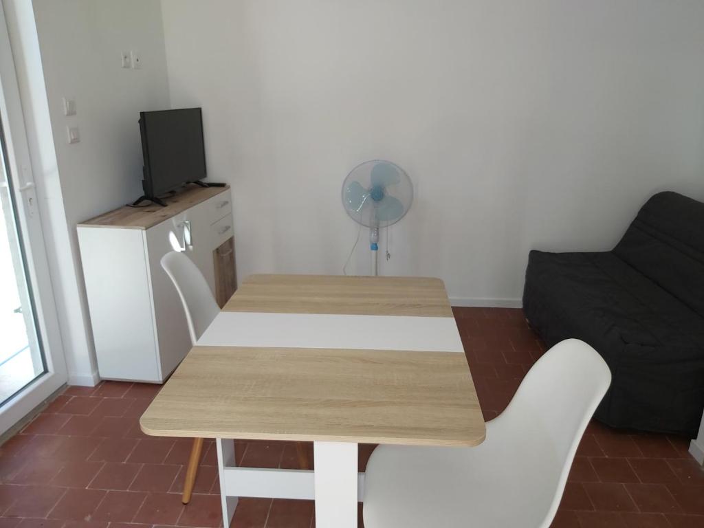 Maisonnette 40 m2 pour 5 personnes - One-Bedroom House