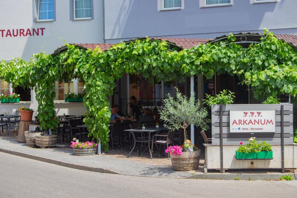Restaurace v ubytování Hotel Arkanum