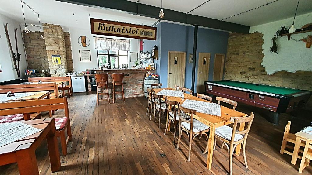 Restaurace v ubytování Na Statku Babiččino údolí