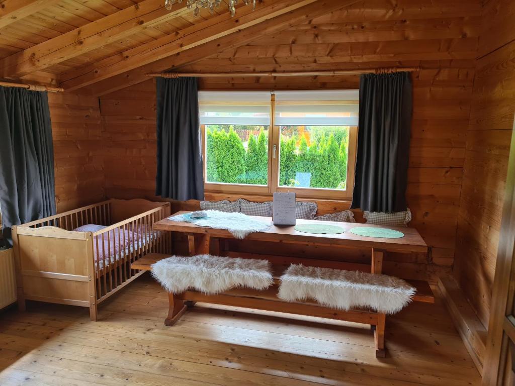 Postel nebo postele na pokoji v ubytování Holzkastl