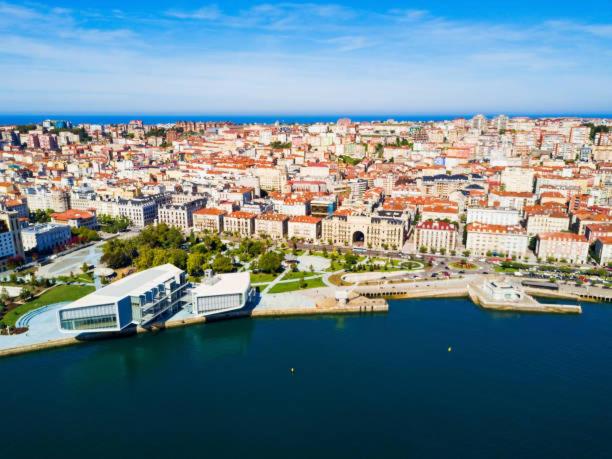 Nespecifikovaný výhled na destinaci Santander nebo výhled na město při pohledu z apartmánu
