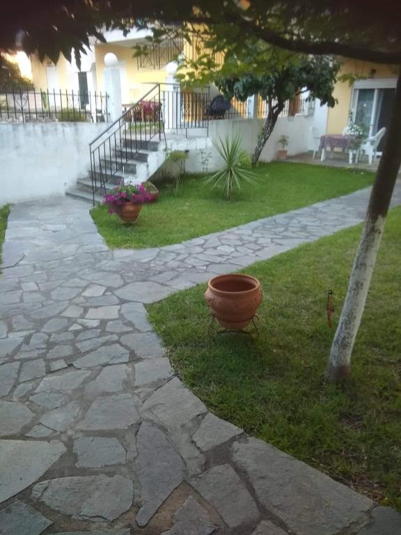 Vonkajšia záhrada v ubytovaní Kali View Apartment