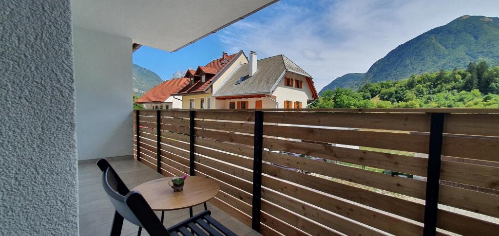 Nespecifikovaný výhled na hory nebo výhled na hory při pohledu z apartmánu