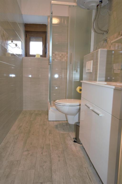 Kúpeľňa v ubytovaní XXL Holiday Home with Pool