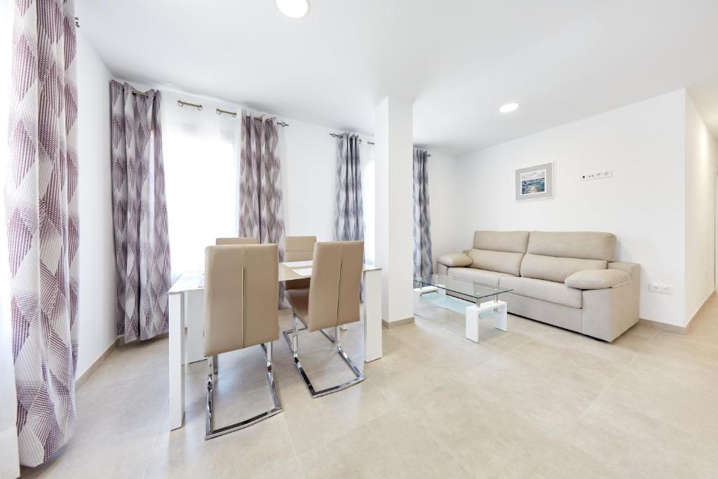 Posezení v ubytování Sonrisa Deluxe Apartments, Levante