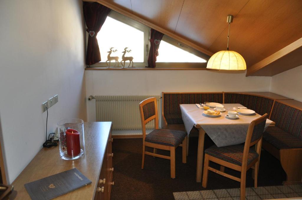 Foto dalla galleria di Residence Anda a Pozza di Fassa