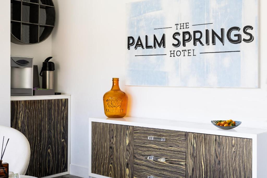 Certifikát, hodnocení, plakát nebo jiný dokument vystavený v ubytování The Palm Springs Hotel