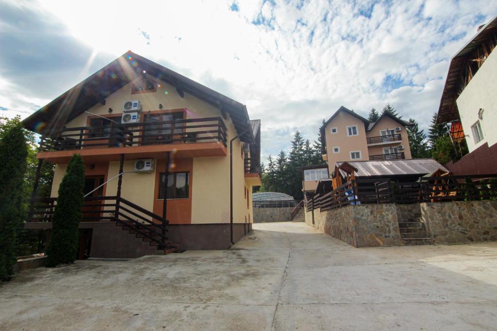 Gallery image of Casa Teju 2 in Slănic