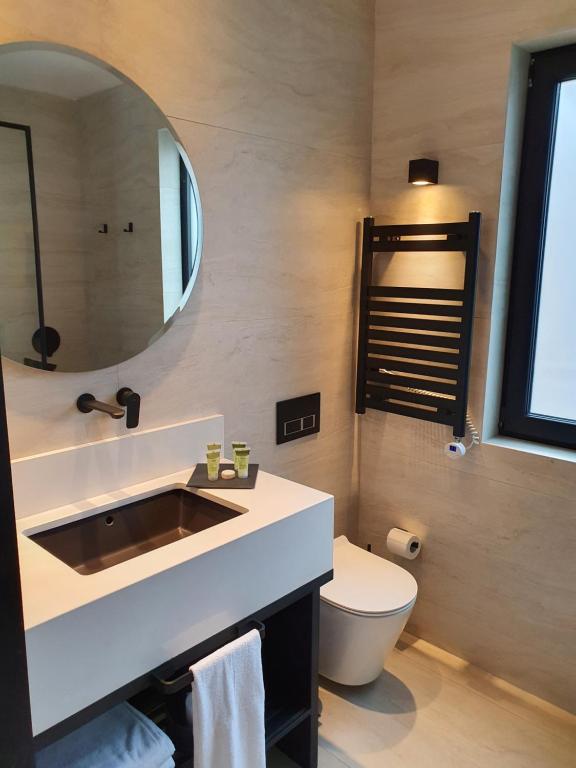 Koupelna v ubytování Lastarria Hotel