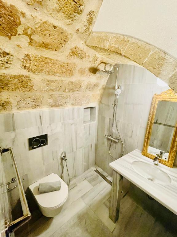 A bathroom at Vecchia Casa kamara