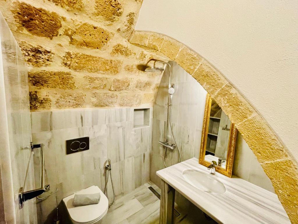 A bathroom at Vecchia Casa kamara