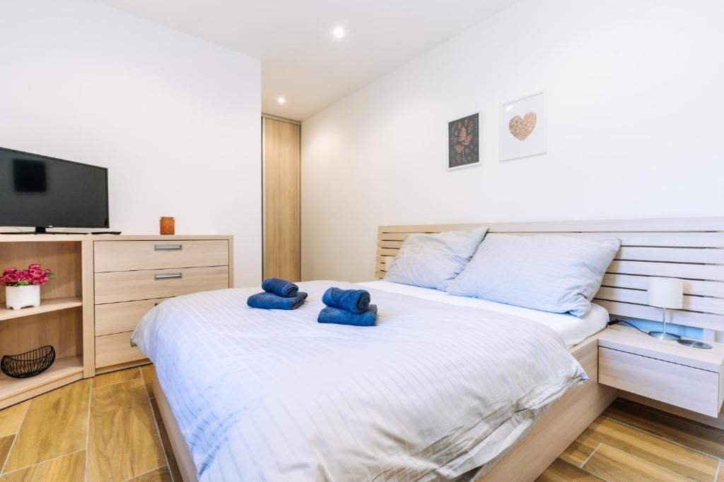 Postel nebo postele na pokoji v ubytování Apartment Hugo Blatná