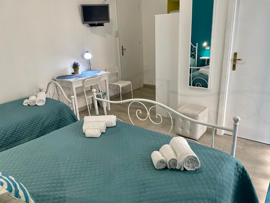 Casa Vittoria - Triple Room With Private Bathroom