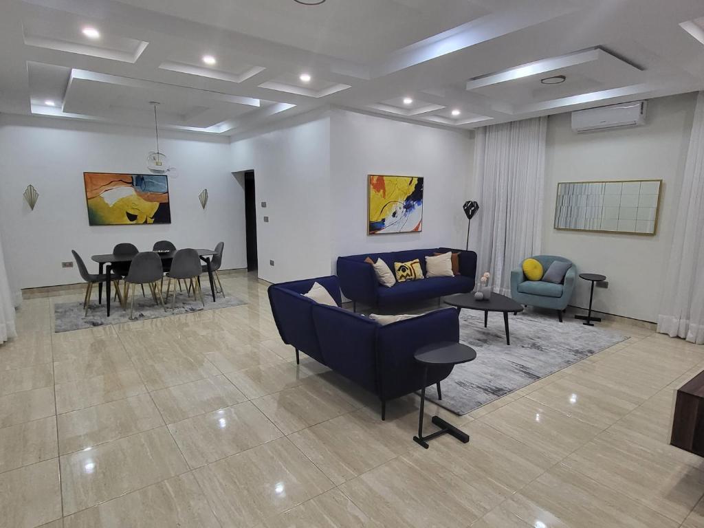 The Private House - Hizvo