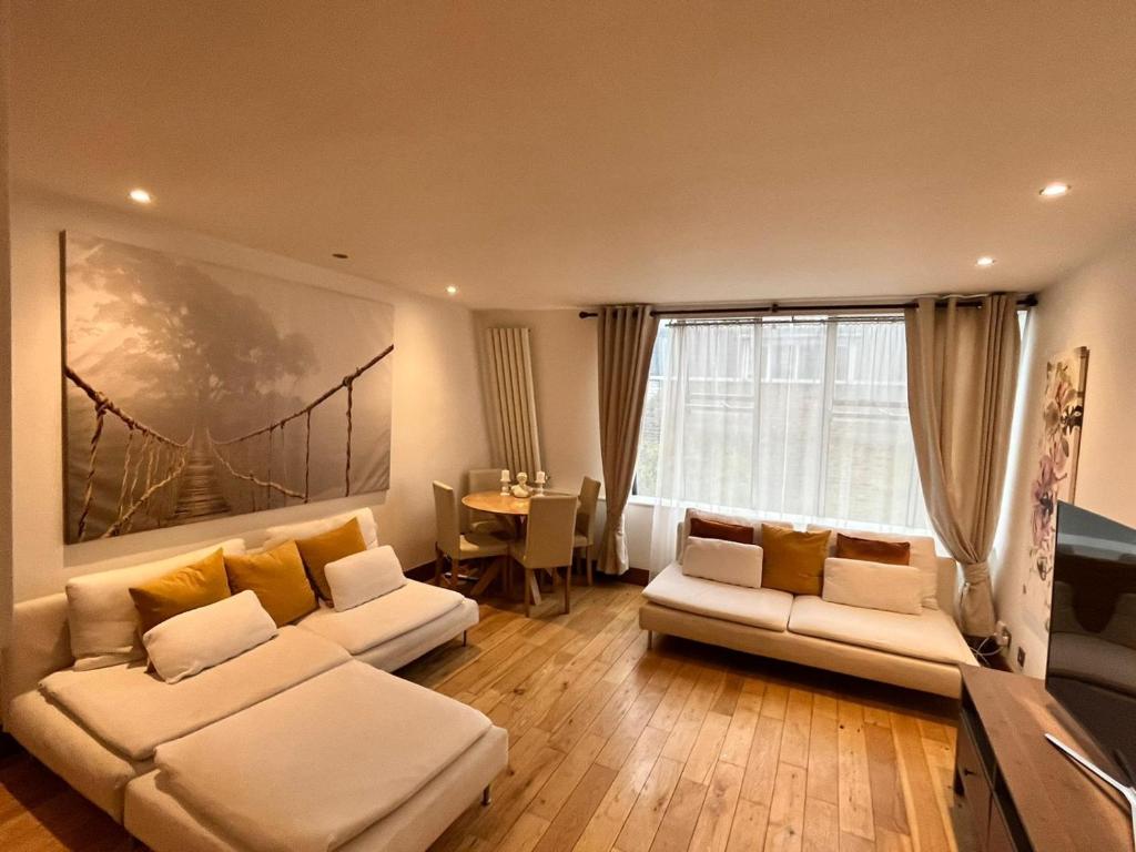Luxury 2 Double Bedroom Flat - Kensington London, London (updated