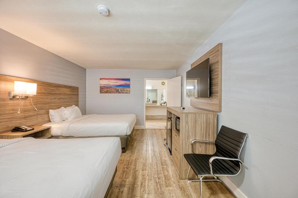 Vagabond Inn San Luis Obispo - Chambre Queen Avec Deux Lits Queen - Accès Au Handicap