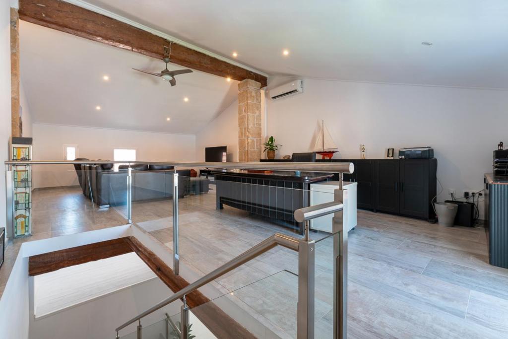 A kitchen or kitchenette at Penthouse Duplex 4 PAX by costablancarent