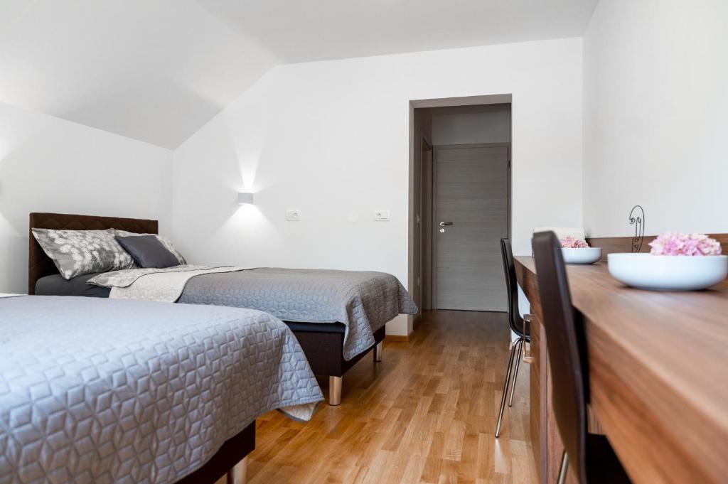 Sobe in apartmaji Bama - Camera Tripla Con Bagno