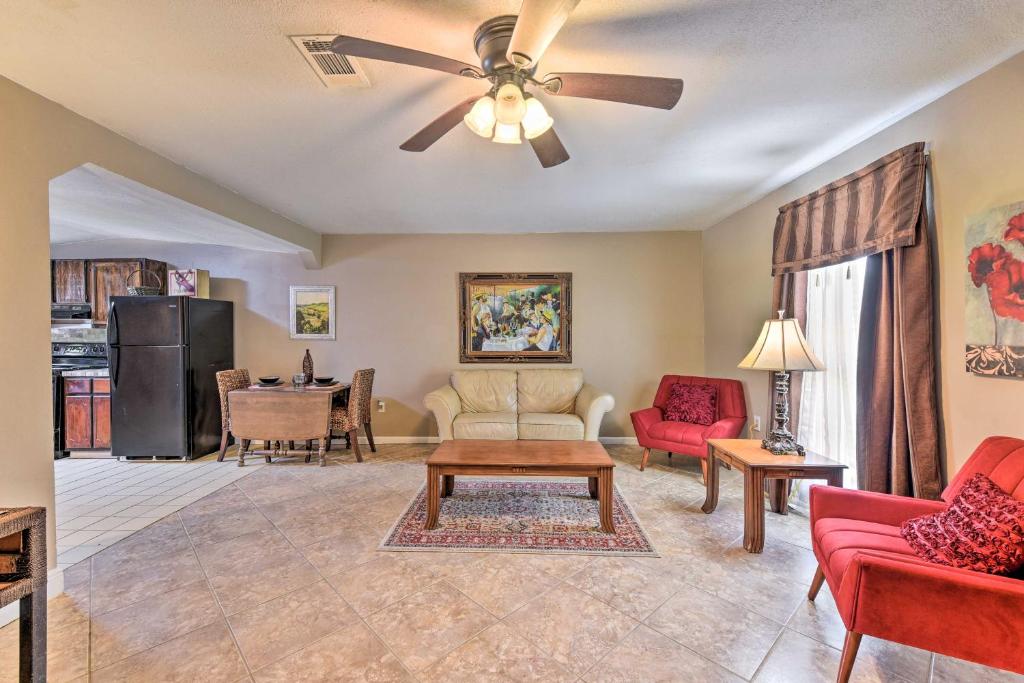 Kiln Townhome with Patio, 8 Mi to Boat Launch!, Kiln (aktualisierte