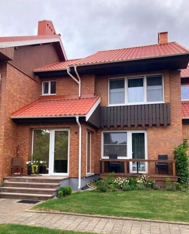 Budova, kde se aparthotel nachází