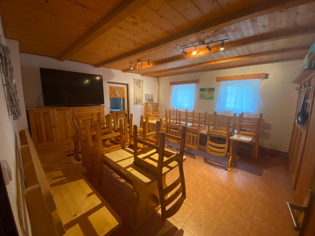 TV a/nebo společenská místnost v ubytování Ubytování Samba