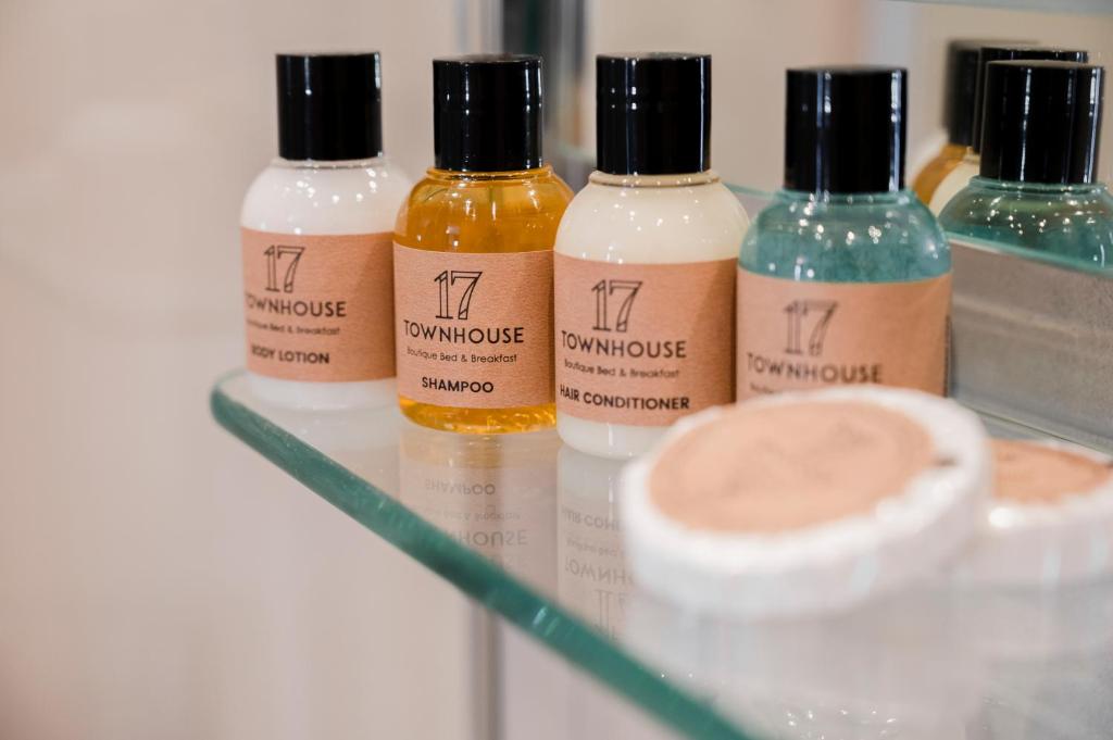 Townhouse17 Boutique Bed & Breakfast - 4